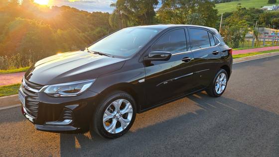CHEVROLET ONIX 1.0 TURBO FLEX PREMIER AUTOMÁTICO